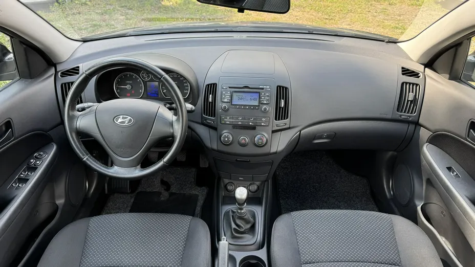 HYUNDAI i30 -