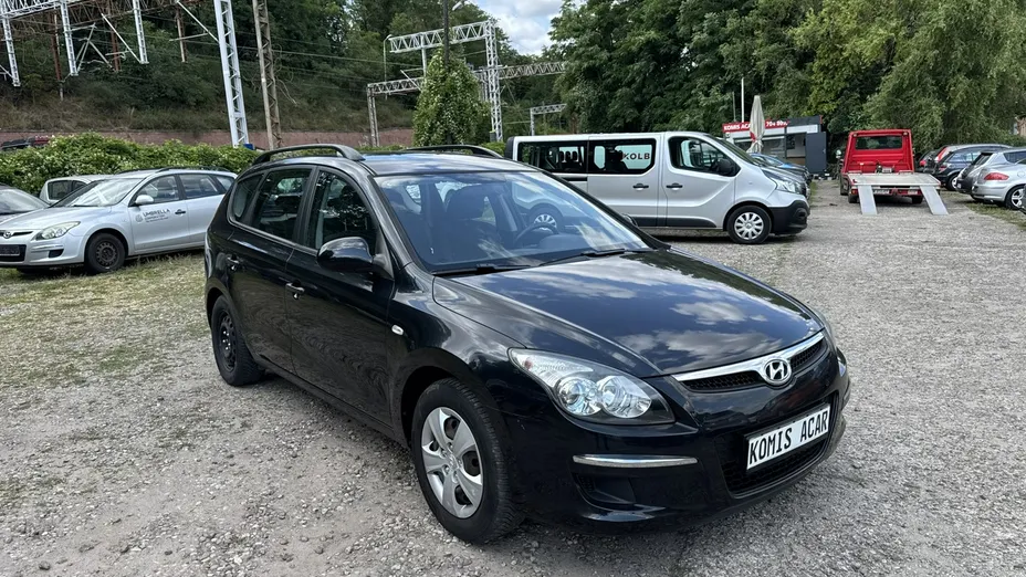 HYUNDAI i30 -