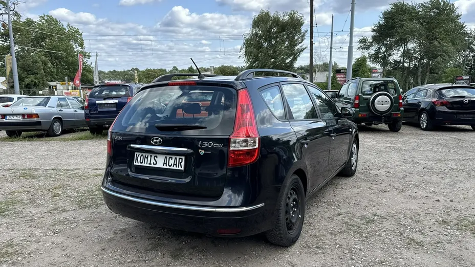 HYUNDAI i30 -