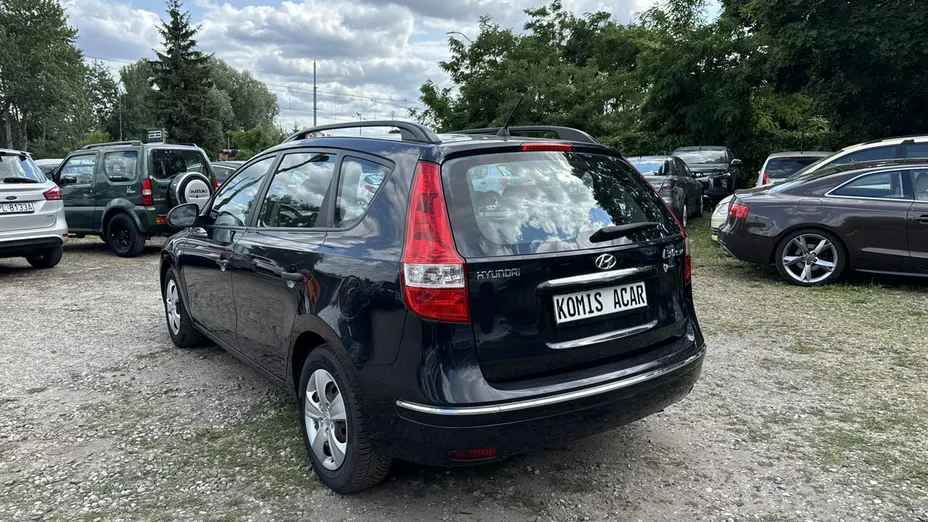 HYUNDAI i30 -