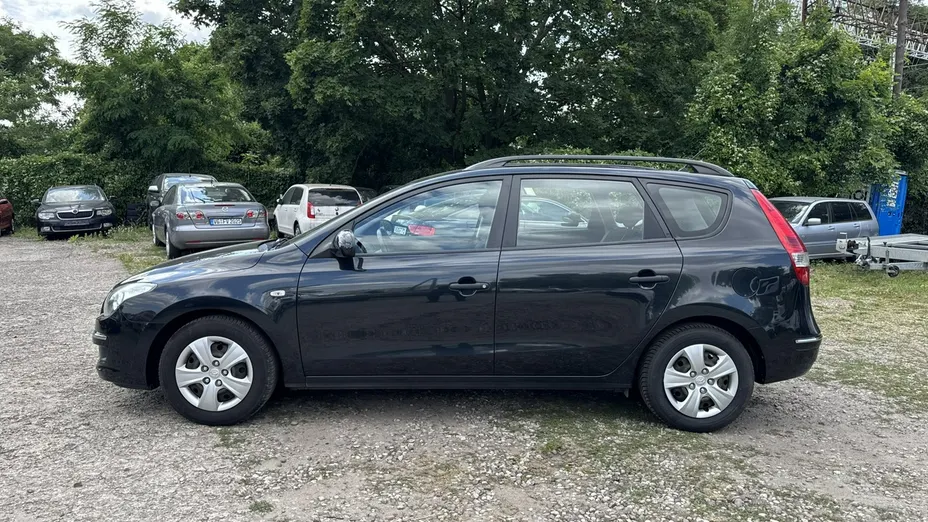 HYUNDAI i30 -