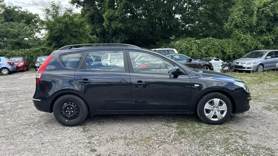 HYUNDAI i30 -