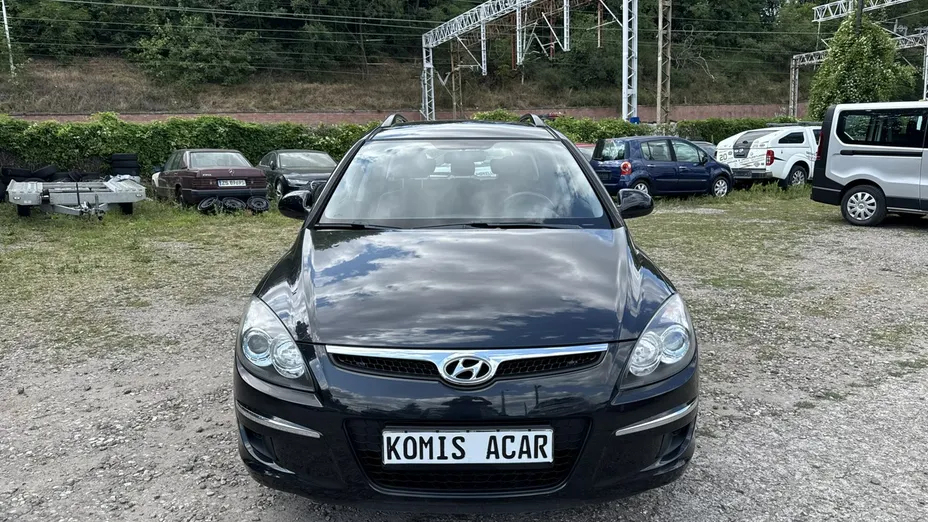 HYUNDAI i30 -