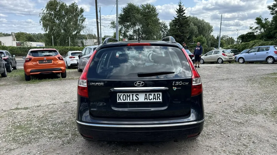HYUNDAI i30 -