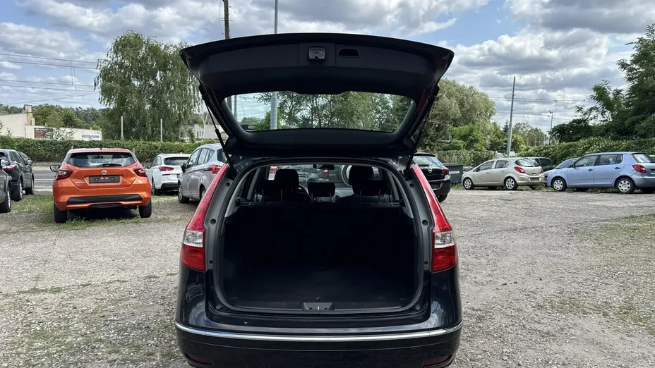 HYUNDAI i30 -