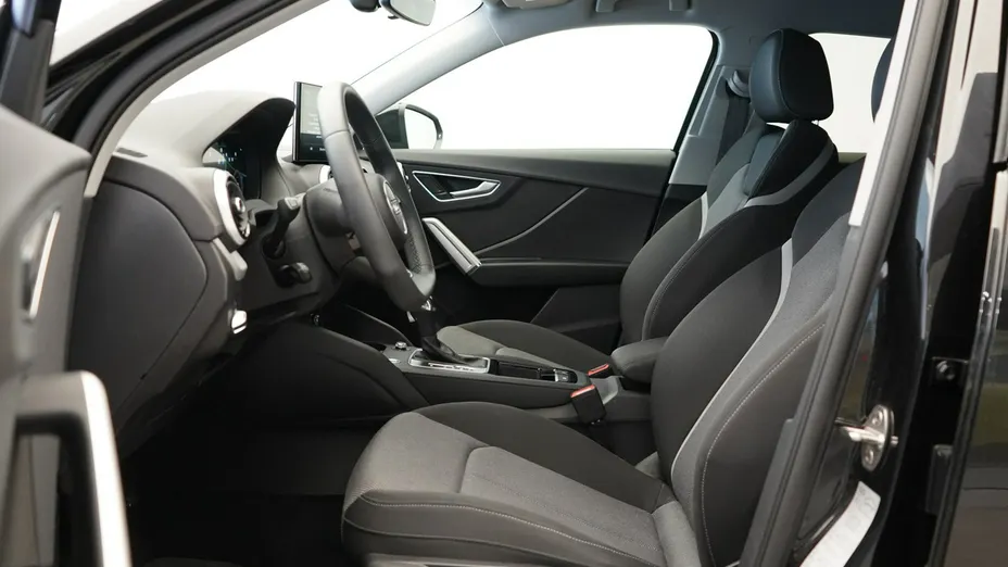 AUDI Q2 -