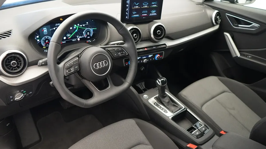 AUDI Q2 -