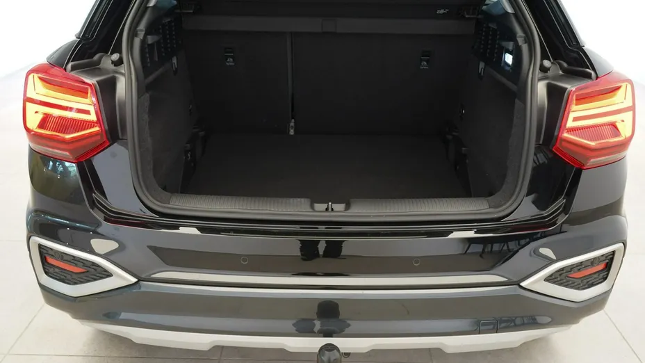 AUDI Q2 -