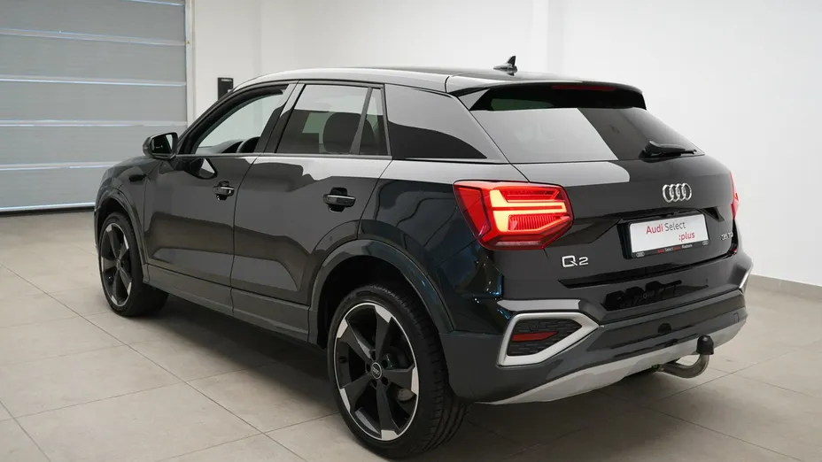 AUDI Q2 -