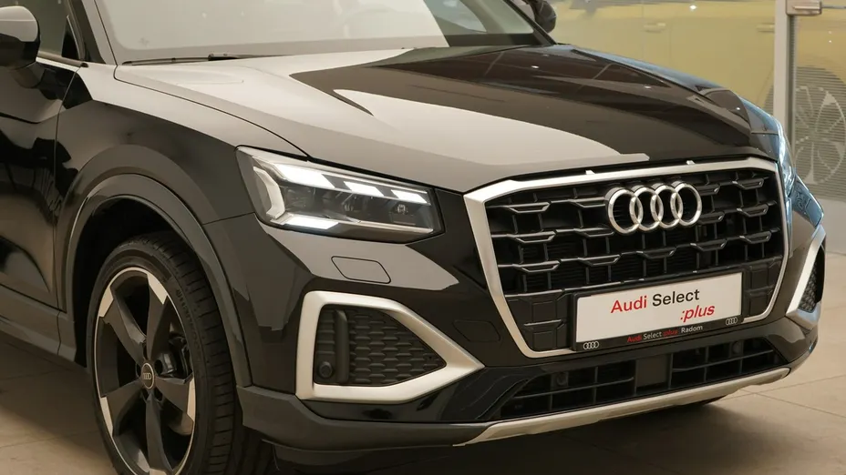 AUDI Q2 -