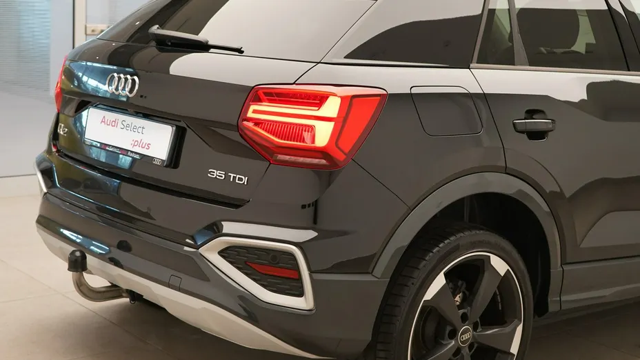 AUDI Q2 -