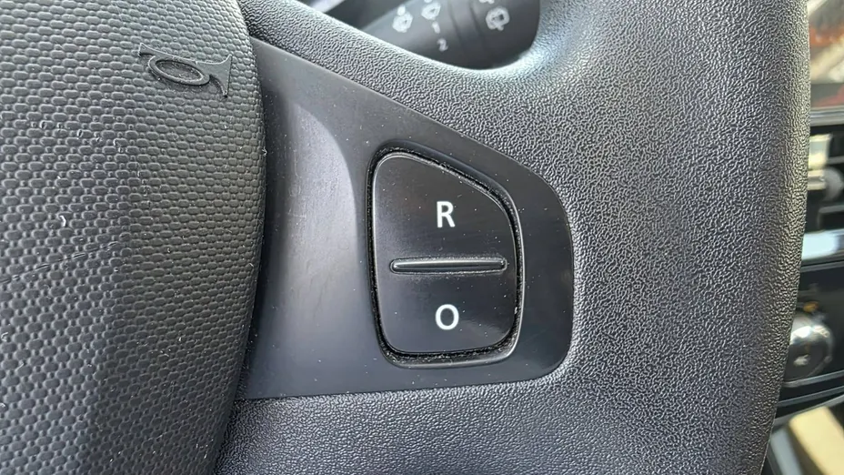 RENAULT Clio -