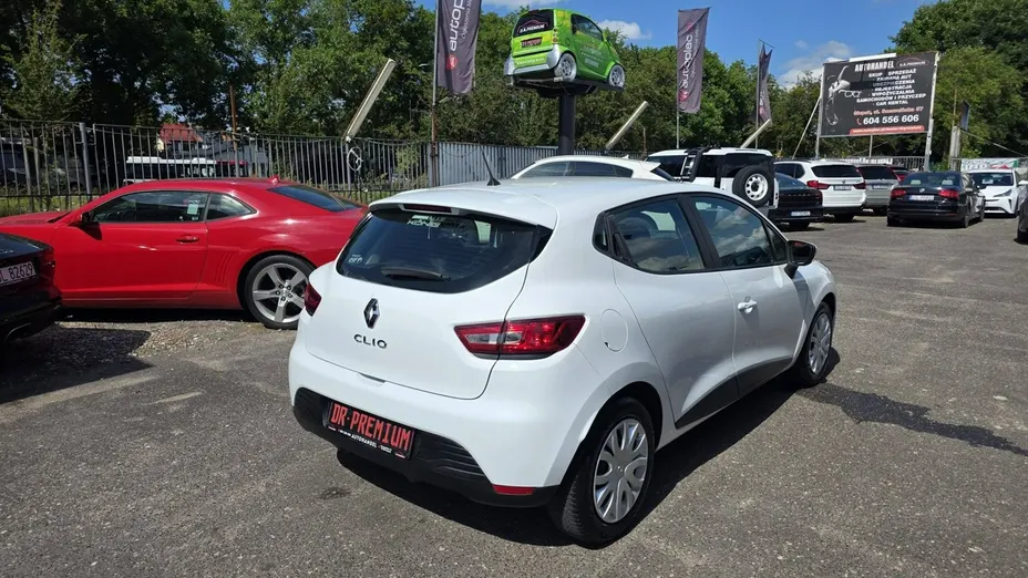 RENAULT Clio -