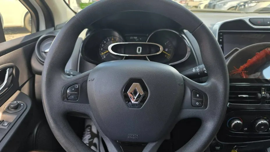 RENAULT Clio -