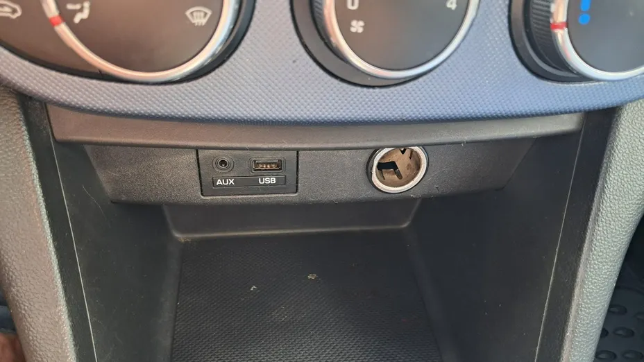 HYUNDAI i10 -