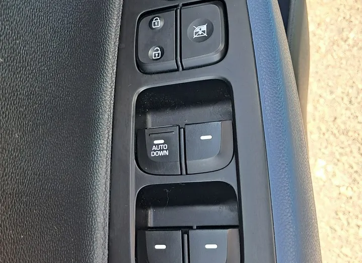 HYUNDAI i10 -