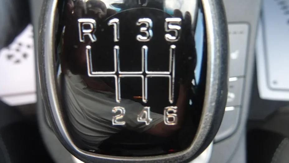 HYUNDAI i30 -