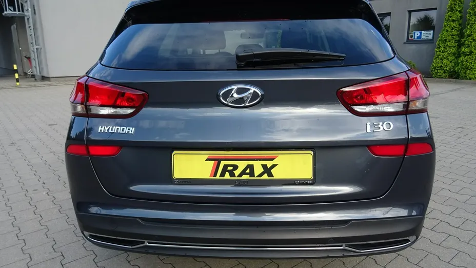 HYUNDAI i30 -