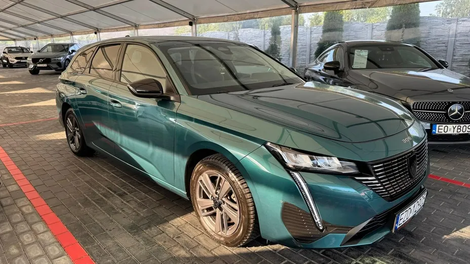 PEUGEOT 308 -