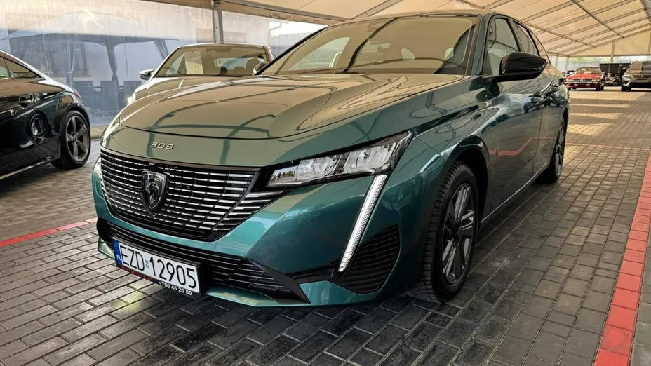 PEUGEOT 308 -