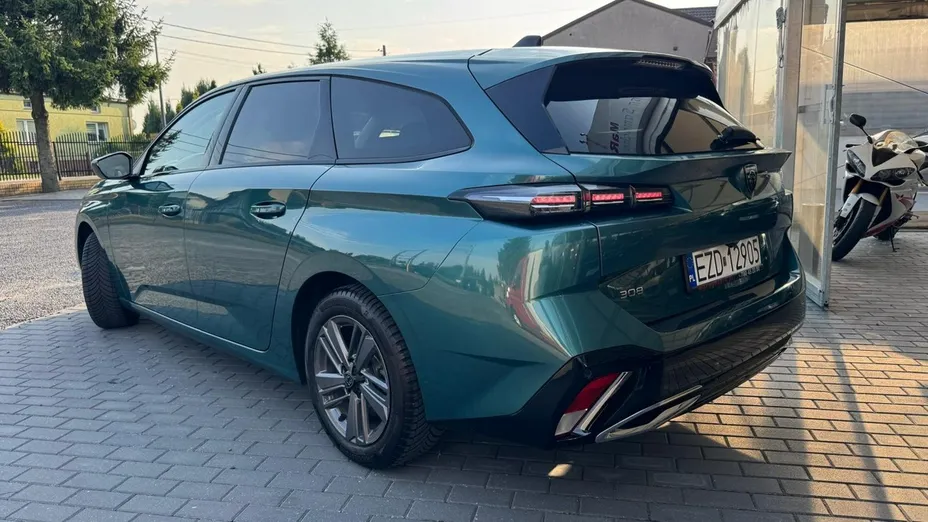 PEUGEOT 308 -