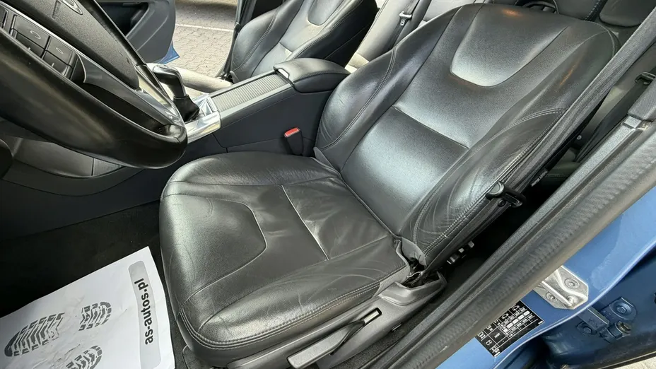 VOLVO S60 -