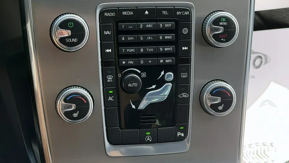 VOLVO S60 -