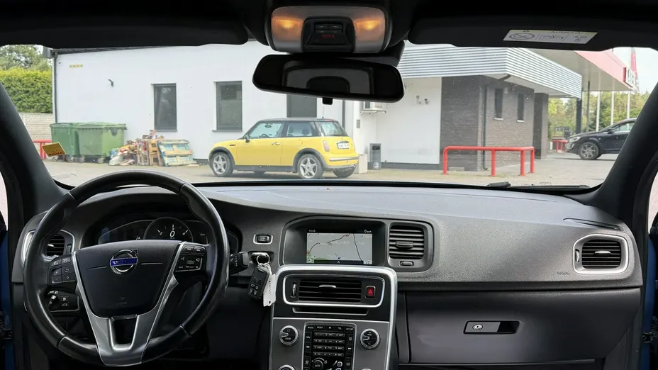 VOLVO S60 -