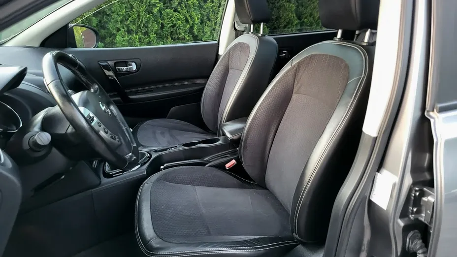 NISSAN Qashqai -