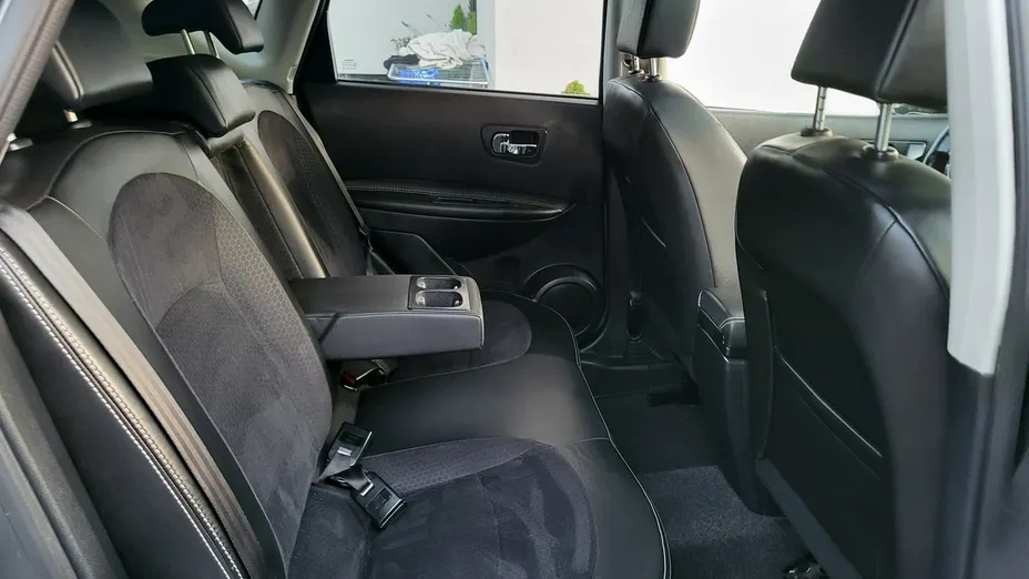 NISSAN Qashqai -