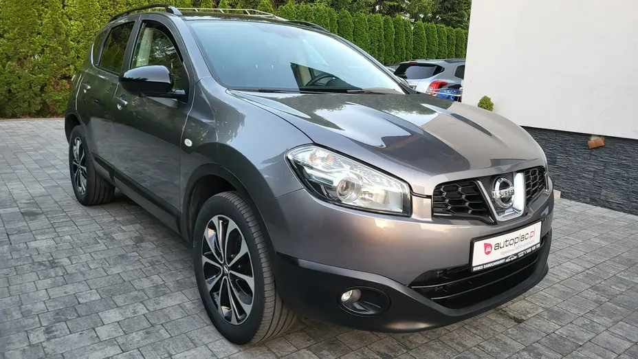 NISSAN Qashqai -