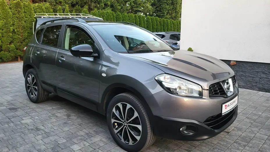 NISSAN Qashqai -