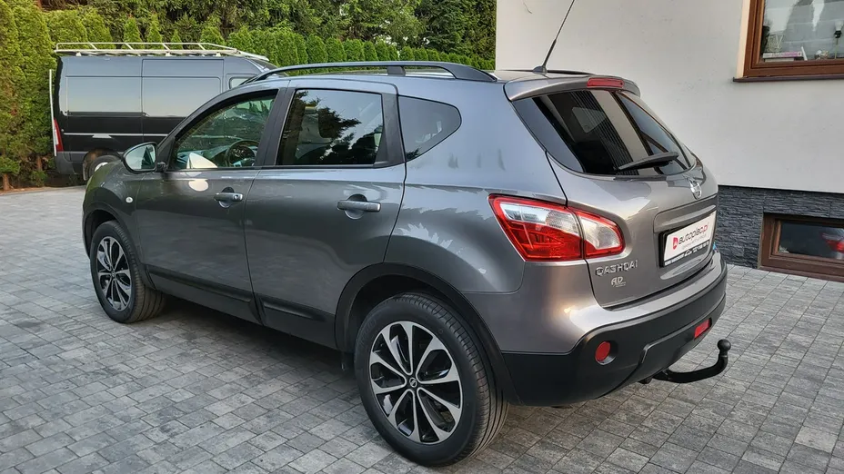 NISSAN Qashqai -