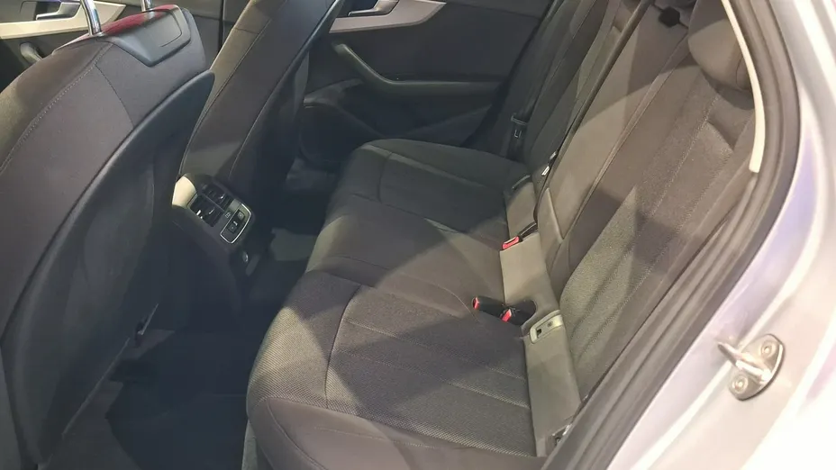 AUDI A4 -