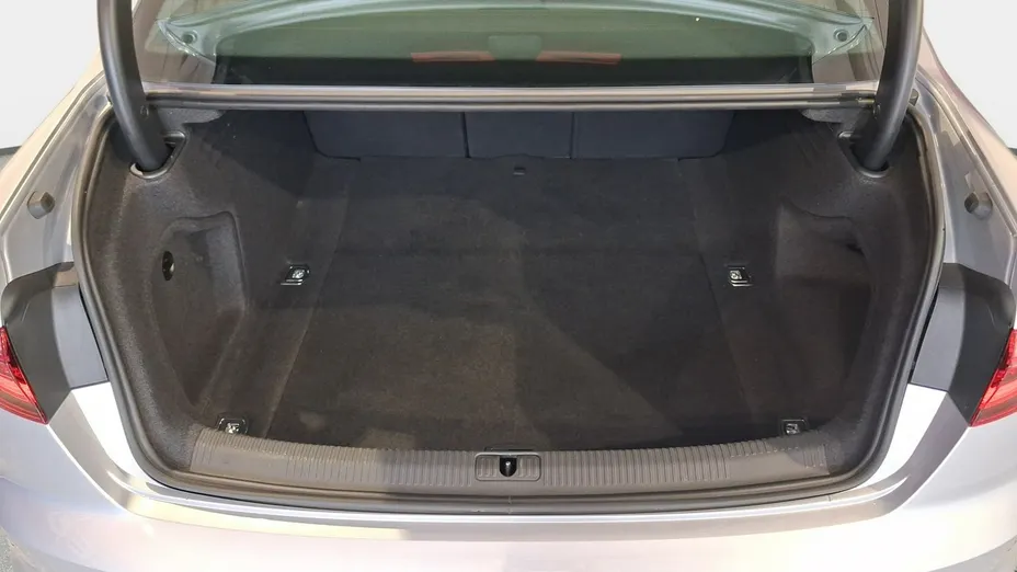 AUDI A4 -