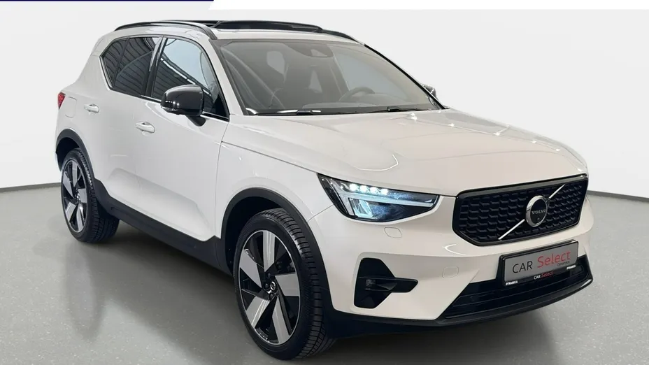 VOLVO XC40 -