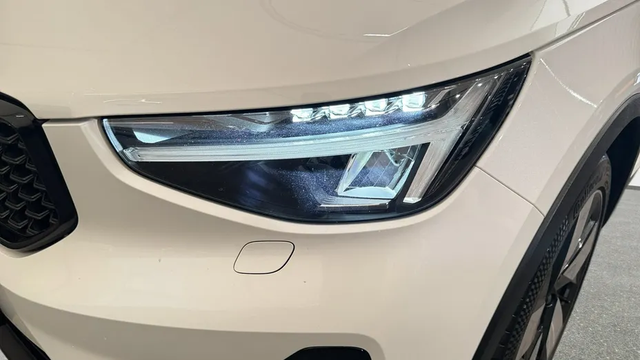 VOLVO XC40 -
