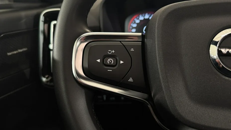 VOLVO XC40 -