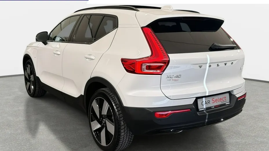 VOLVO XC40 -