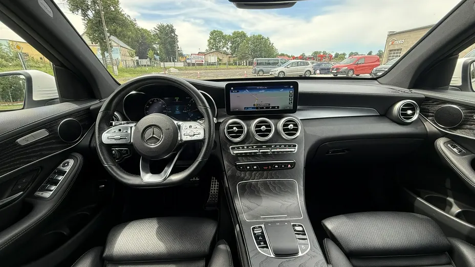 MERCEDES-BENZ GLC -