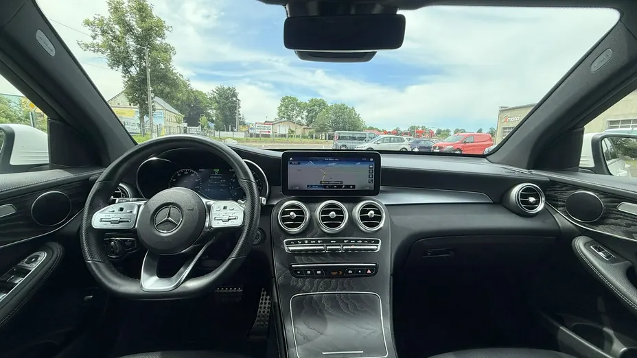 MERCEDES-BENZ GLC -