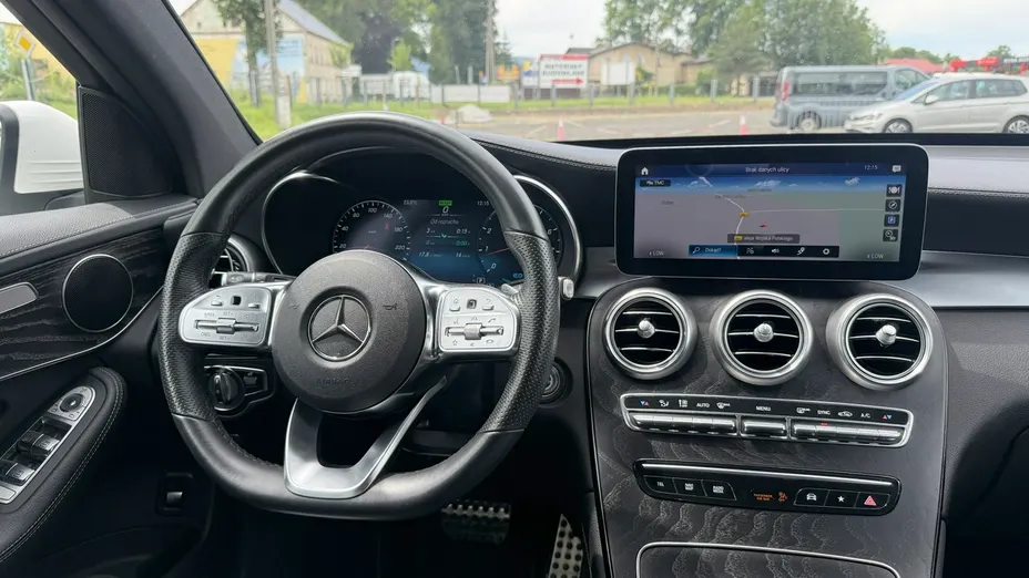 MERCEDES-BENZ GLC -