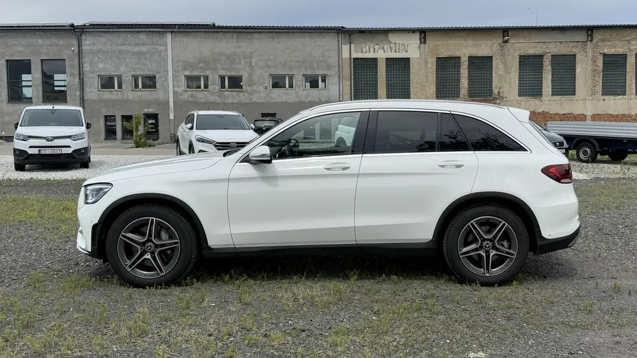 MERCEDES-BENZ GLC -