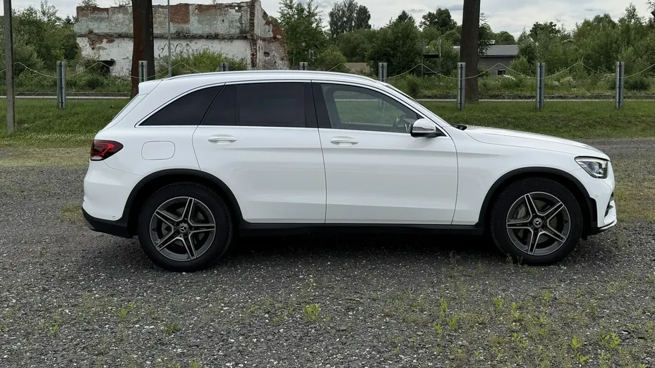 MERCEDES-BENZ GLC -