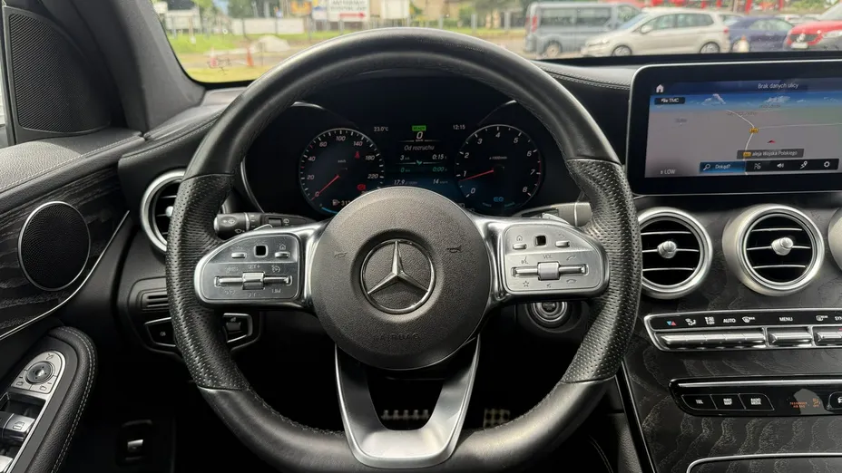 MERCEDES-BENZ GLC -