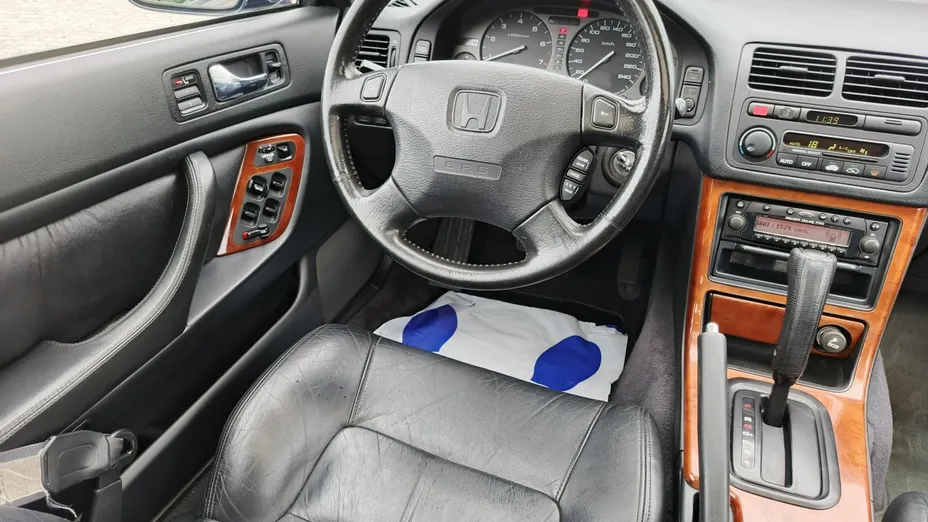 HONDA Legend -