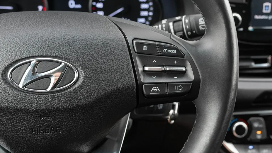 HYUNDAI i30 -