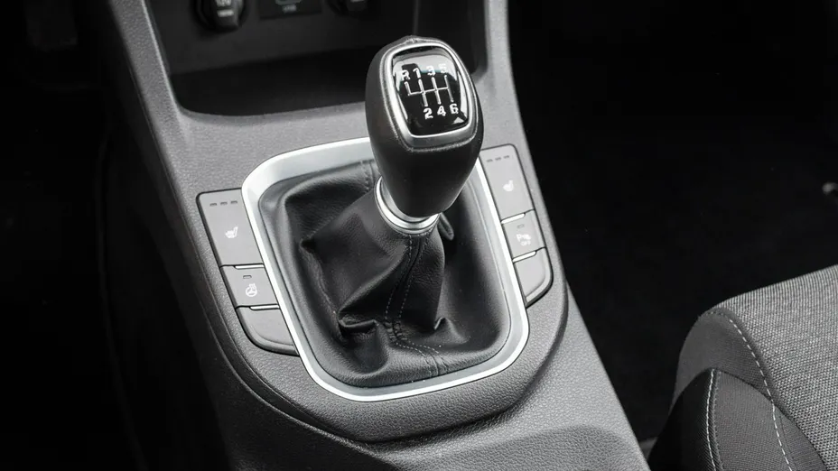 HYUNDAI i30 -