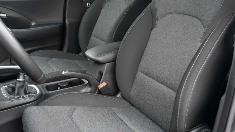 HYUNDAI i30 -