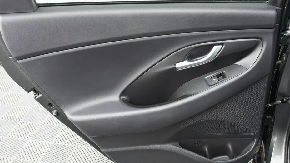 HYUNDAI i30 -